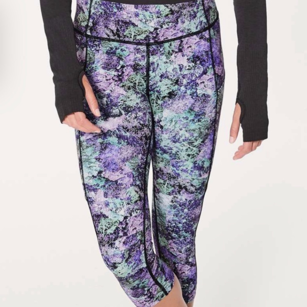 Lululemon Fast & Free Crop II Nulux Vivid Vision 4